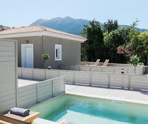 Comodo Nydri (Lefkada)